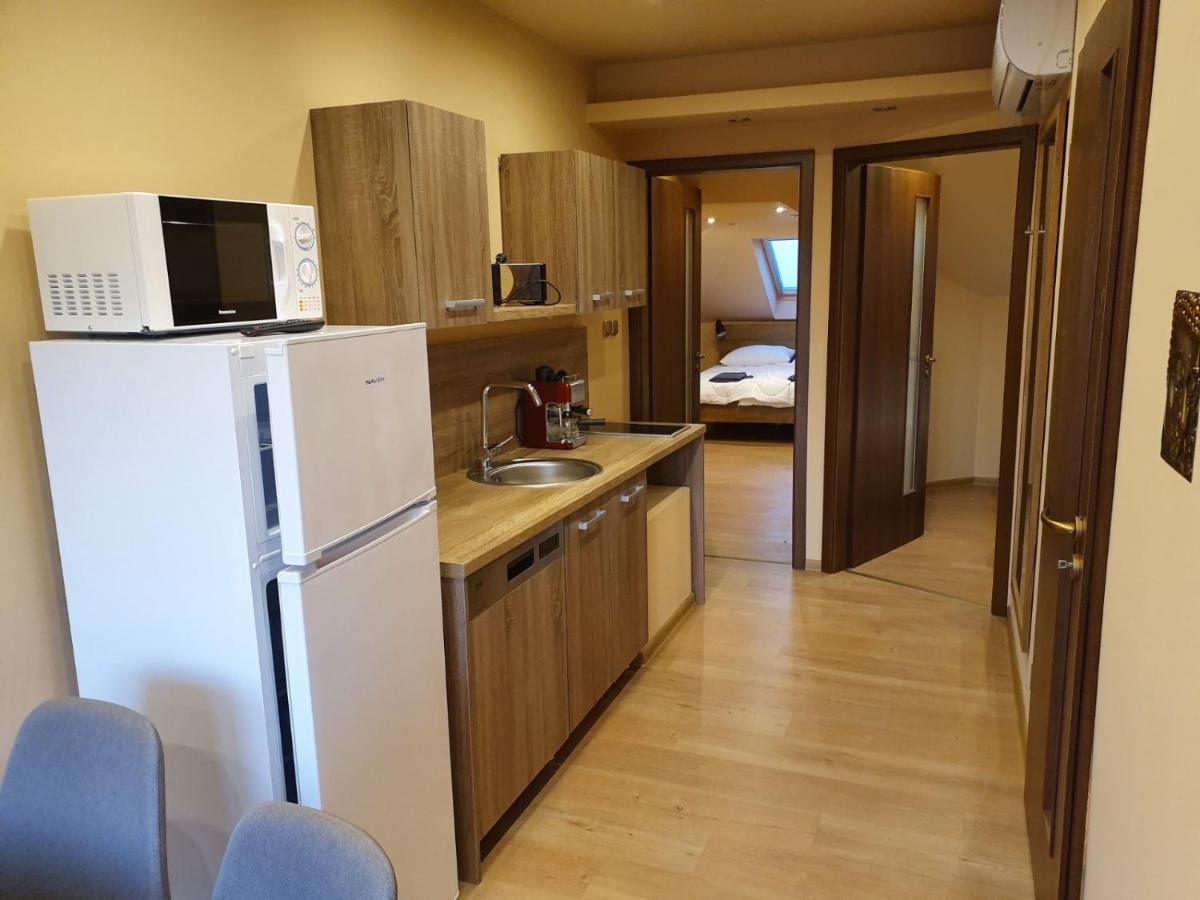 Happy Sun Medences Apartman Сиофок Екстериор снимка