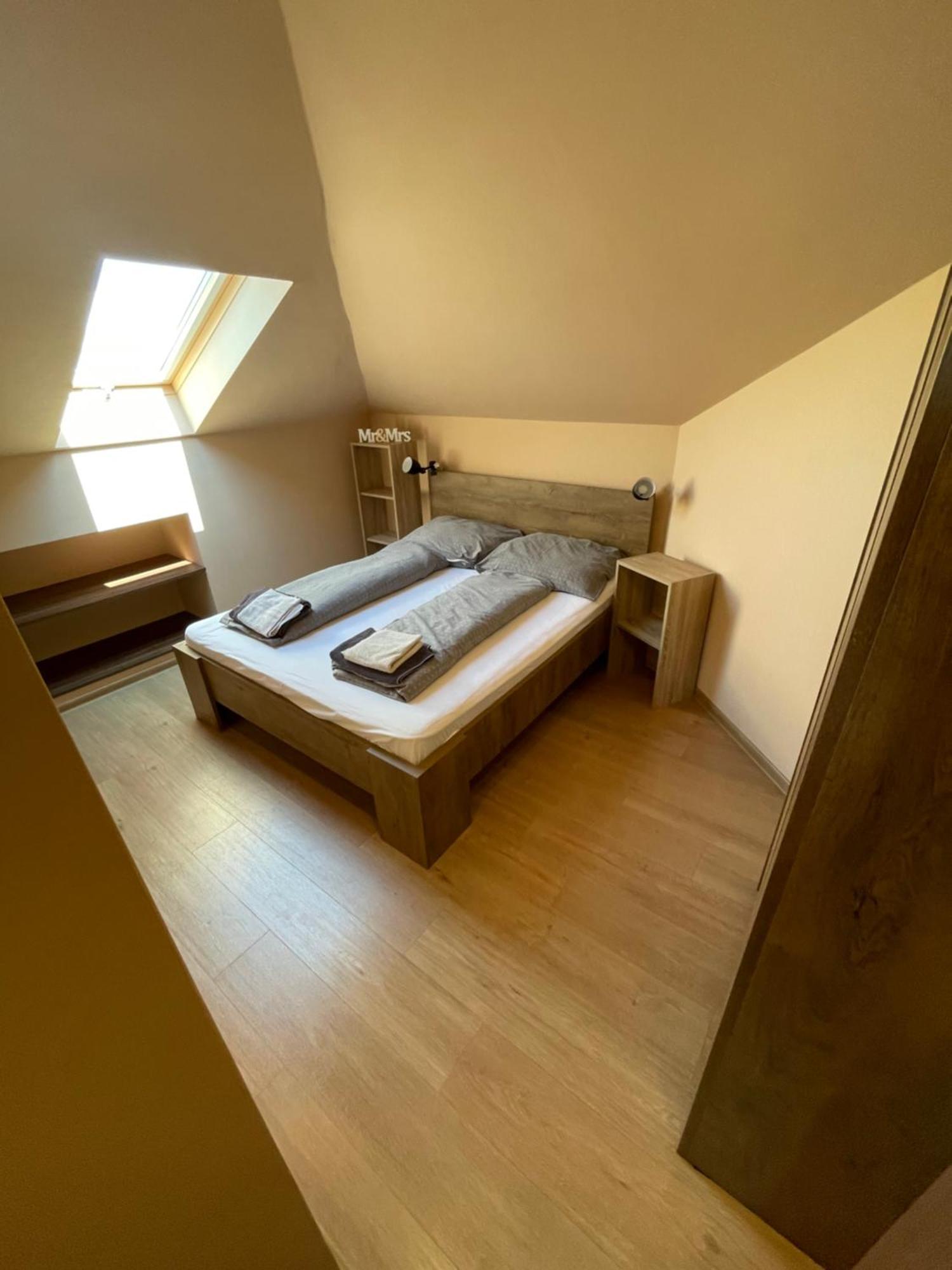 Happy Sun Medences Apartman Сиофок Екстериор снимка