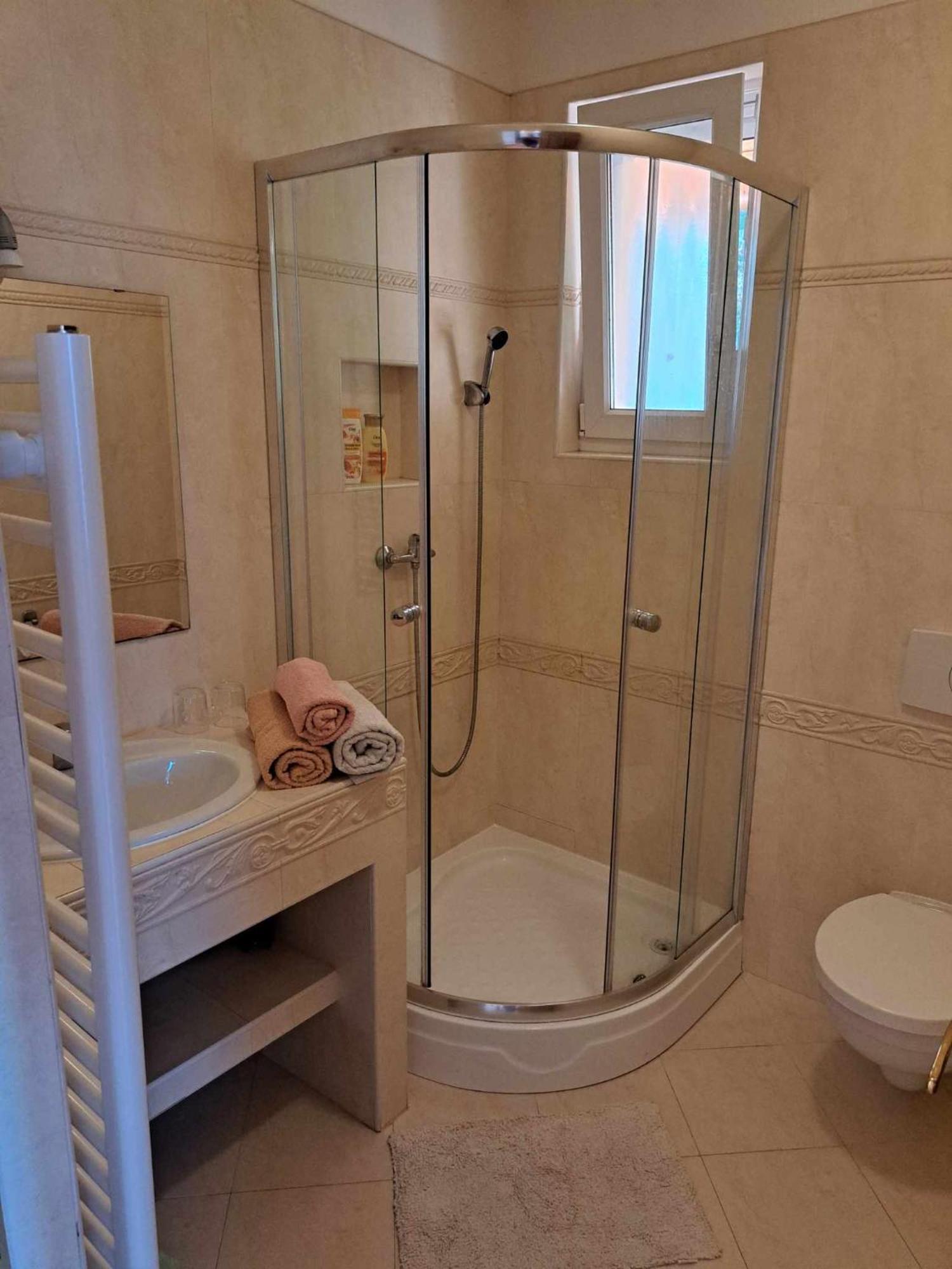 Happy Sun Medences Apartman Сиофок Екстериор снимка