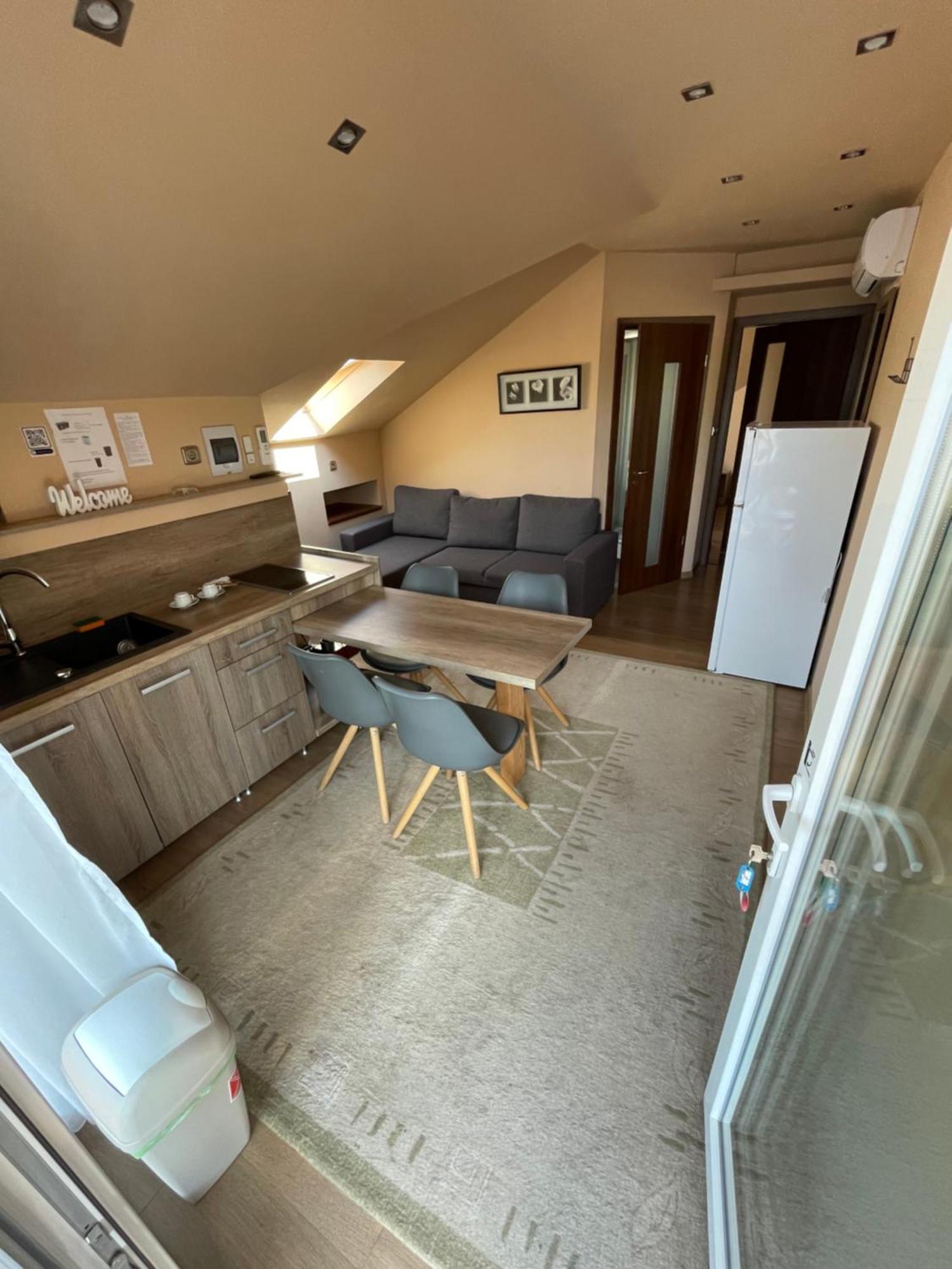 Happy Sun Medences Apartman Сиофок Екстериор снимка
