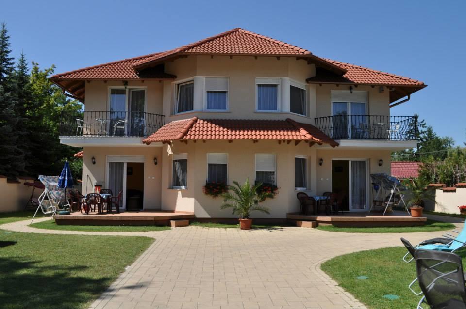 Happy Sun Medences Apartman Сиофок Екстериор снимка