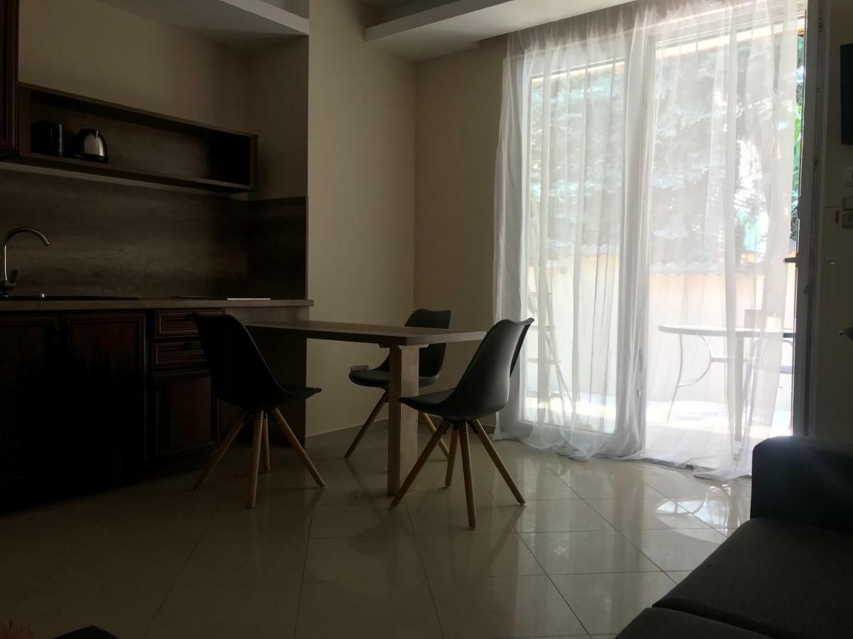 Happy Sun Medences Apartman Сиофок Екстериор снимка