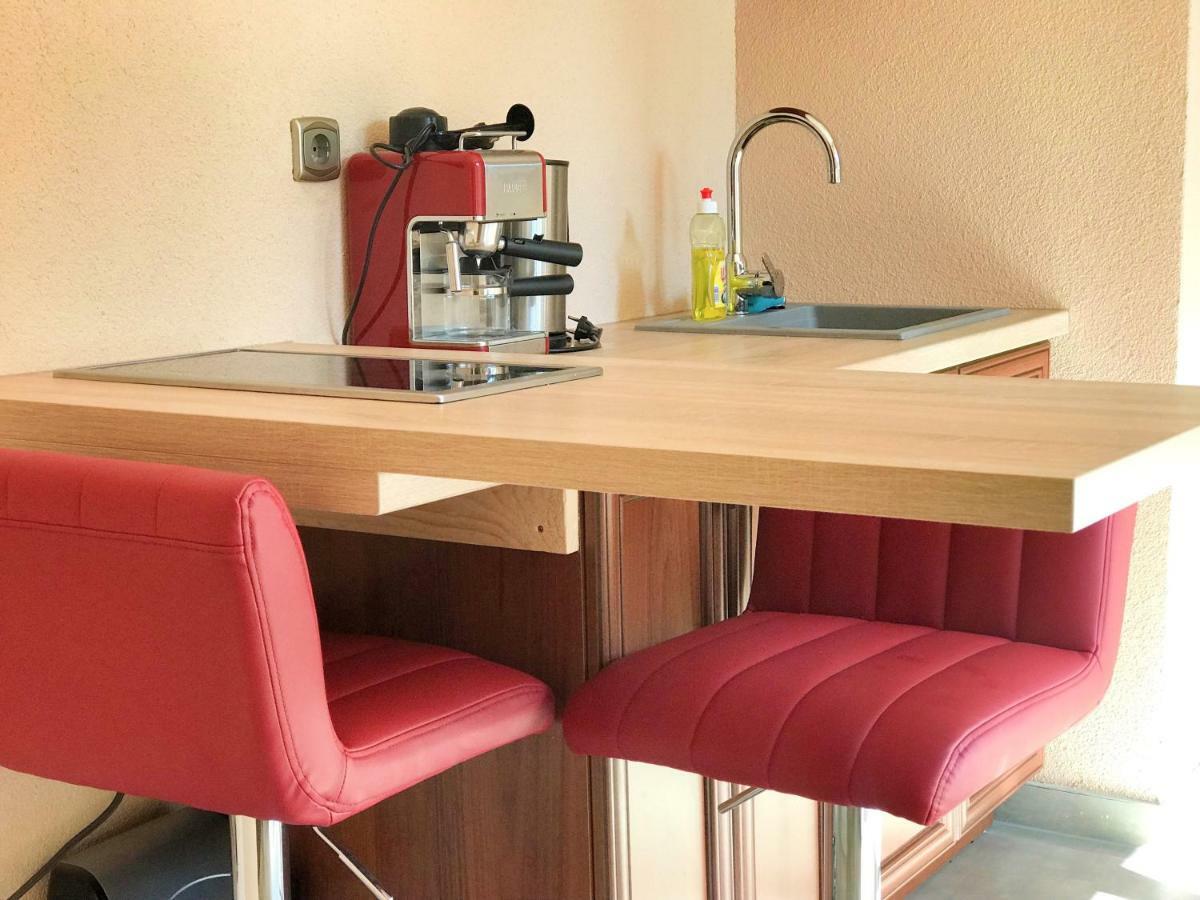 Happy Sun Medences Apartman Сиофок Екстериор снимка